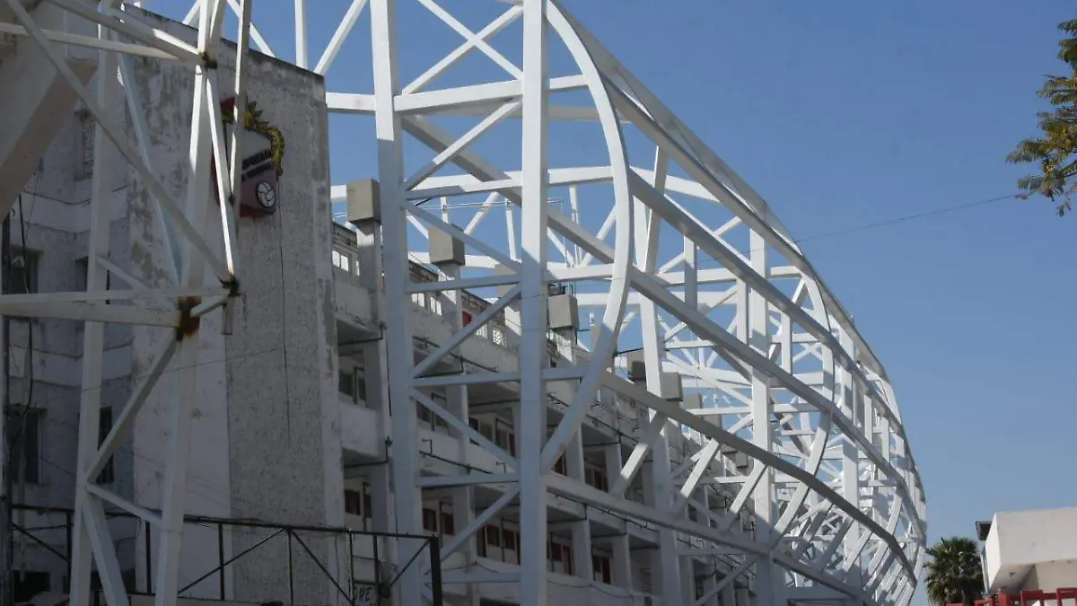 Restauración del estadio Sergio León Chávez de Irapuato concluirá en mayo (2)